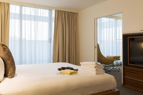 Novotel Canberra - Broome Tourism 40