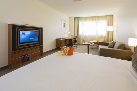Novotel Canberra - Broome Tourism 23