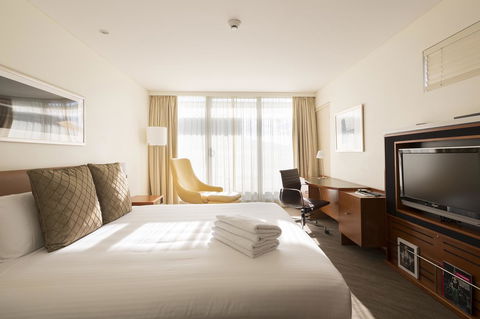 Novotel Canberra - Broome Tourism 10