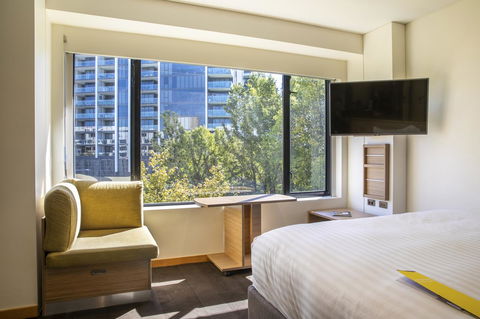 Crowne Plaza Canberra, An IHG Hotel - Broome Tourism 14