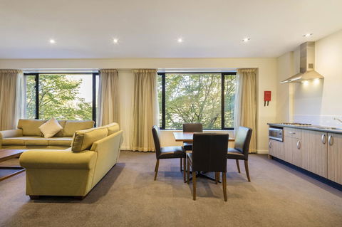 Crowne Plaza Canberra, An IHG Hotel - Broome Tourism 35