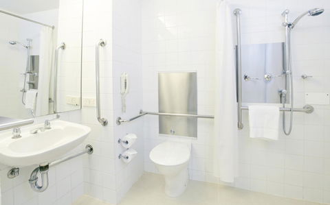 Crowne Plaza Canberra, An IHG Hotel - Broome Tourism 24