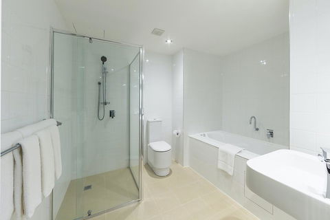 Crowne Plaza Canberra, An IHG Hotel - Broome Tourism 27