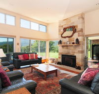 Bottlebrush Lodge - Great views and a pool - Broome Tourism