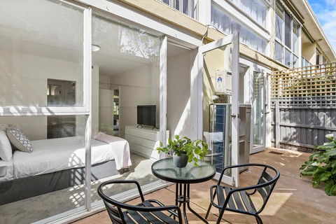 BOUTIQUE STAYS - Brighton By Sea - Broome Tourism 1