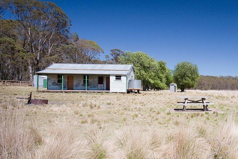 Brackens Hut - Broome Tourism 0