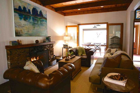 Braeside Mount Macedon Country Retreat Bed And Breakfast - Broome Tourism 1