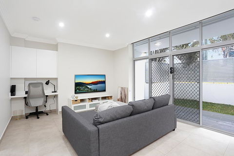 Brand New 2 Bedroom Apartment For 7 People - Broome Tourism 0