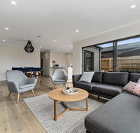 Brand New and Beautiful - Rosebud Holiday Home - Broome Tourism