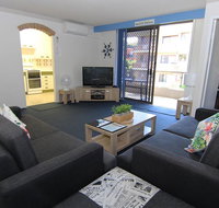 Breakers 10 - Main Beach Location - Broome Tourism