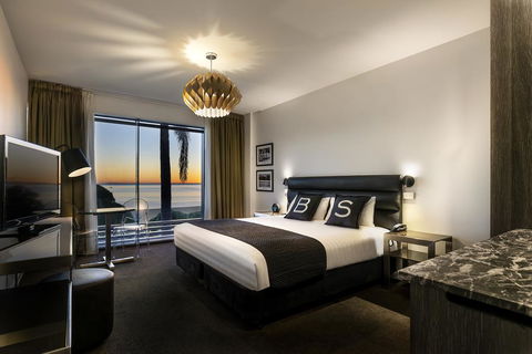 Brighton Savoy Hotel - Broome Tourism 1