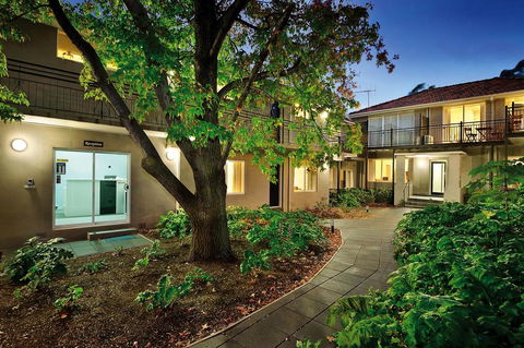 Brighton Serviced Apartments - Broome Tourism 0