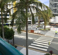 Broadbeach Private Apt with CHA - Broome Tourism