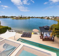 Broadbeach Waterfront Holiday House - Broome Tourism