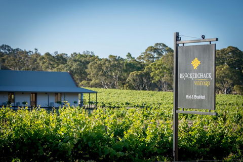 Brockenchack Vineyard Bed & Breakfast - Broome Tourism 2