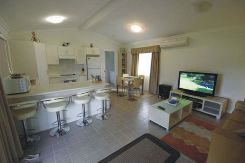 Broke Village Hideaway - Broome Tourism 3