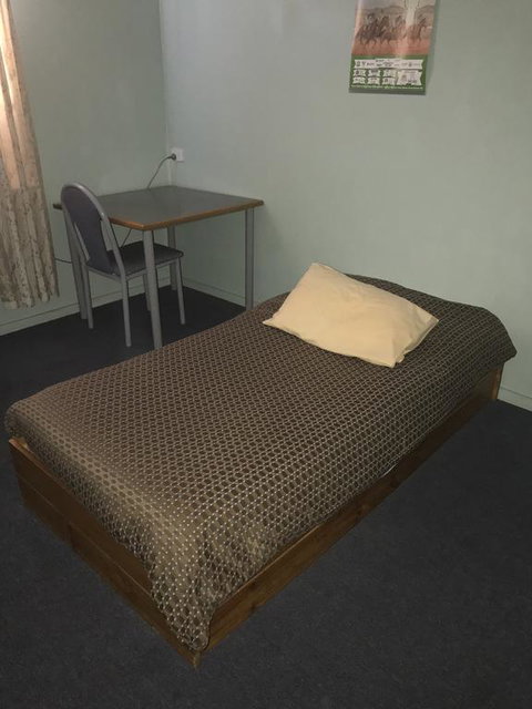 Broken Hill Tourist Lodge - Broome Tourism 1