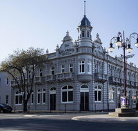 Bull and Mouth Hotel - Broome Tourism