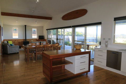 Bunkys By The Sea Holiday House - Broome Tourism 1