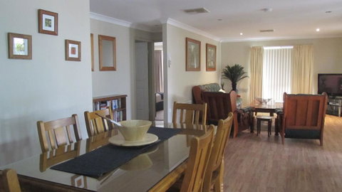 Bunya Vista Accommodation - Broome Tourism 2