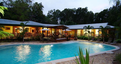 Calypso Corner. - Broome Tourism 0