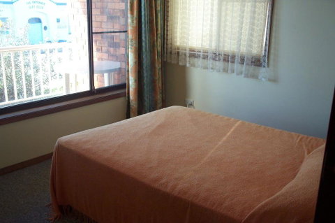 Calypso, Unit 1 - The Entrance, NSW - Broome Tourism 3
