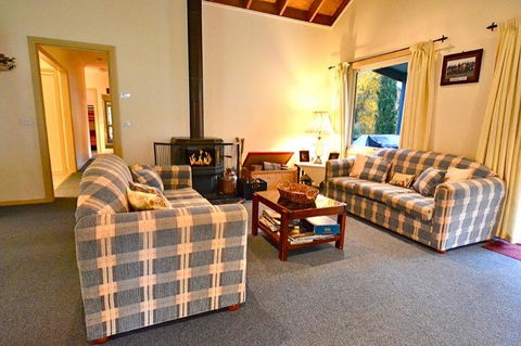 Camellia Lodge - Broome Tourism 3