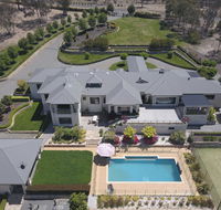 Canberra Luxury Estate - Broome Tourism