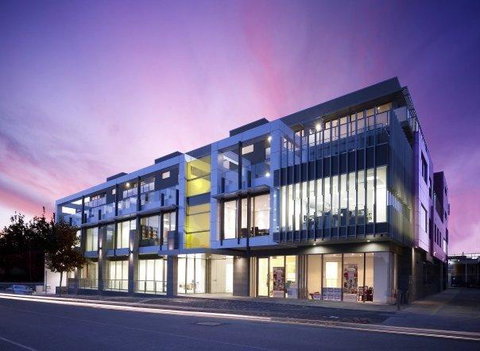 Caroline Serviced Apartments Brighton - Broome Tourism 0