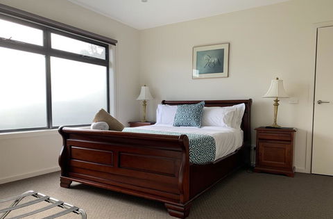 Champagne Stays Apartment - Broome Tourism 2