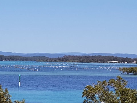 CHILL-OUT LAKESIDE @ FORSTER - Broome Tourism 2
