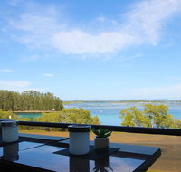 CHILL-OUT LAKESIDE  FORSTER - Broome Tourism