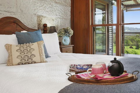 CHRISTOPHERS COTTAGE - Broome Tourism 0