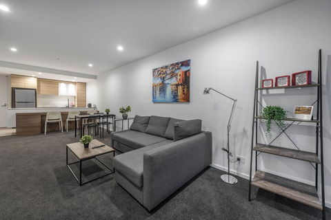 CITY APARTMENT And FREE CITY TOUR BUS NEARBY - Broome Tourism 3