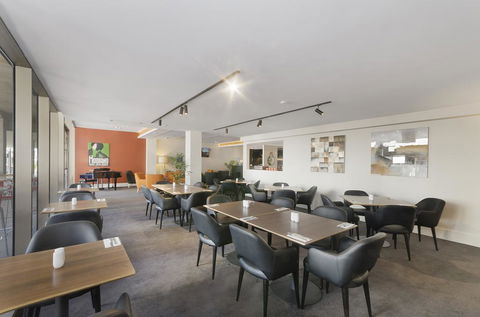 Clarion Hotel Townsville - Broome Tourism 1