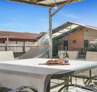 Cleveland Place - walk to beach and shops - Broome Tourism