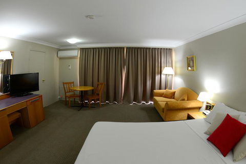 Club Inn Motel - Broome Tourism 3