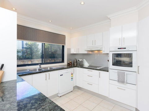 Coastal Haven @ Gerroa - Broome Tourism 3