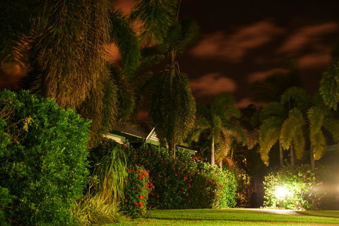 Cocos Beach Bungalows - Broome Tourism 2