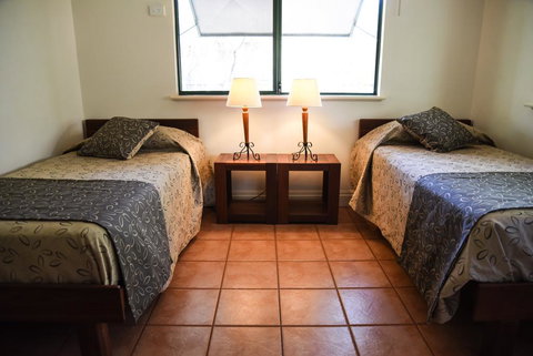 Cocos Beach Bungalows - Broome Tourism 1