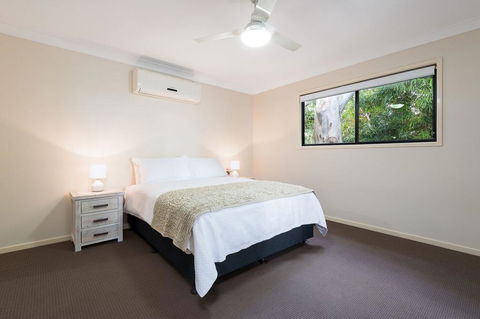 Combles Rd - Broome Tourism 3