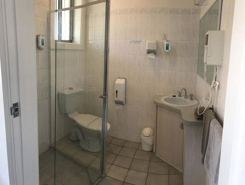 Comfort Inn The Lakes - Broome Tourism 1
