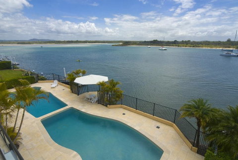 Commodore Apartments - Broome Tourism 0