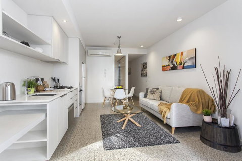 Complete Host SEE Apartments - Broome Tourism 1