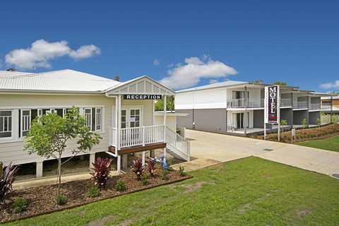 Cooroy Luxury Motel Apartments - Broome Tourism 1