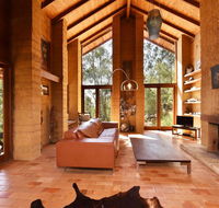 Corymbia Cottage - unique quirky private a guest favourite - Broome Tourism