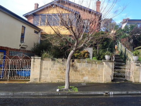 Cosy Apartment Accommodation In Hobart, New Town. - Broome Tourism 1