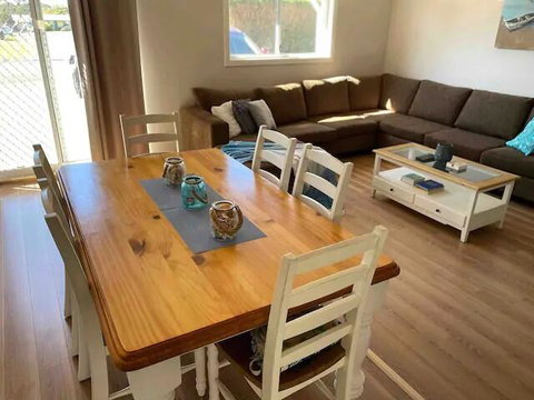 Cosy Cottage - Broome Tourism 0