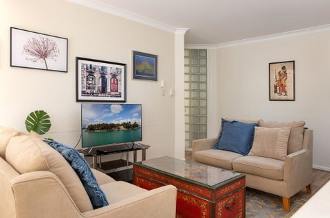 Cosy Family Apartment With Parking And Balconies - Broome Tourism 0
