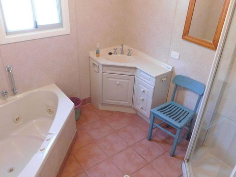 Cottage 57 - Topspot Cottages - Broome Tourism 3